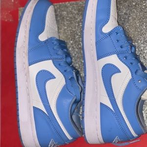 Jordan 1s Low - Baby blue & white